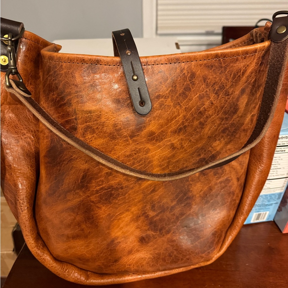 Like new Go Forth Goods (GFG) Medium Celeste in Peanut Bison